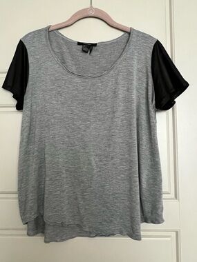 Forever 21 Gray Scoop Neck Top with Black Short Sleeves